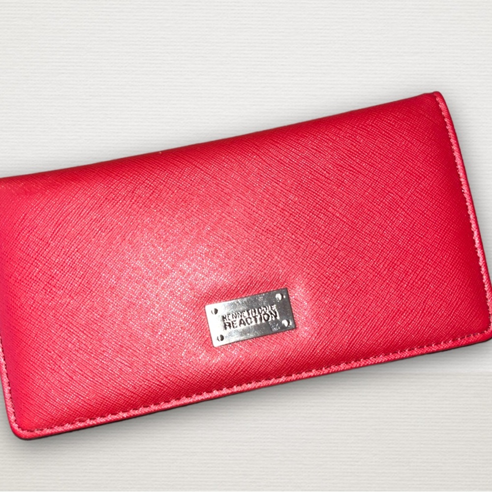 Kenneth Cole Reaction hand purse wallet